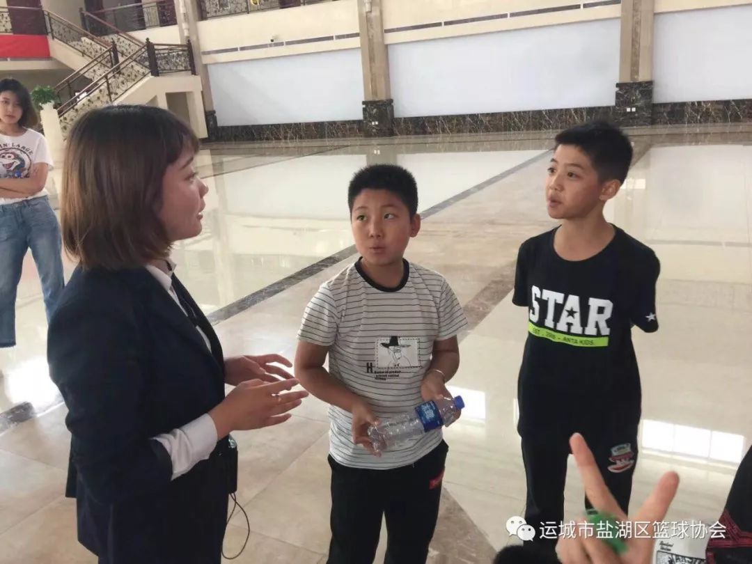 篮球老将如何通过瑜伽提升柔韧性_1